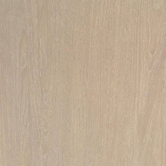 Nova laminaatvloer – WHITE GREY OAK 7mm met afmetingen 128,8 x 19 cm, zonder V-groef, voorzien van een natuurlijke eikenhout-look in grijs-wit en een easy klikverbinding. Niet geschikt voor vloerverwarming, ideaal voor normaal huiselijk gebruik.